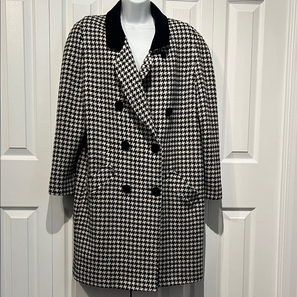 The Limited Wool Black/White Houndstooth Double Breasted Lined Coatโ Size 10